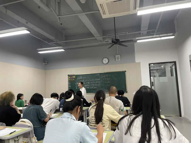 重庆昂扬教育培训学校电话地址查询