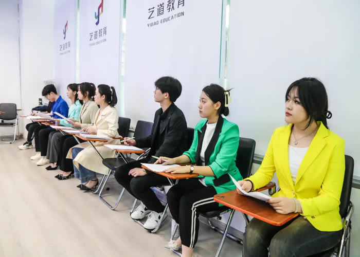 成都龙新教育一对一收费标准一览表