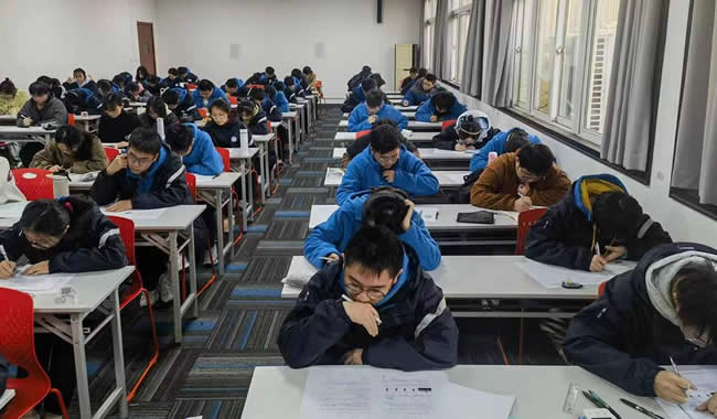 南京中派高考复读学校报名咨询电话是多少