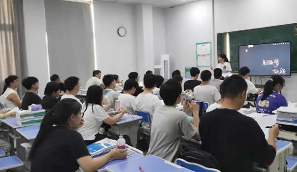 重庆学智堂高考培训学校收费情况 汇总一览