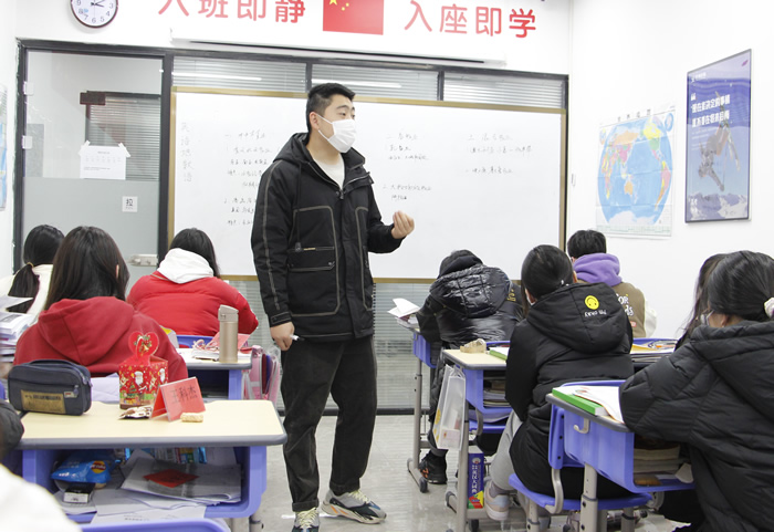 武汉远博教育高考复读班学费价格多少钱