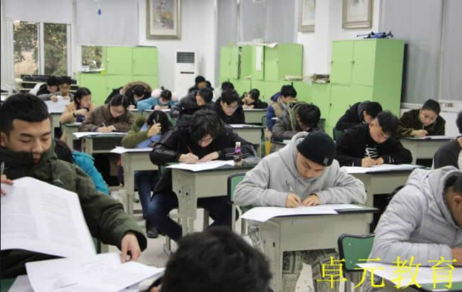 成都卓元高考复读学校