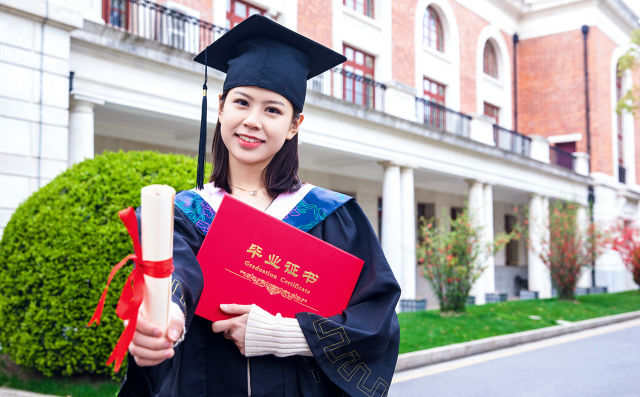 南京学信考研集训营价格是多少?现在报名送住宿费!