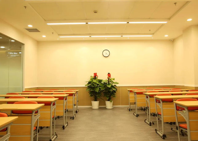 环球金融校区课室2