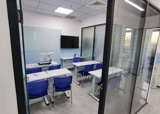 浦东校区--课室1